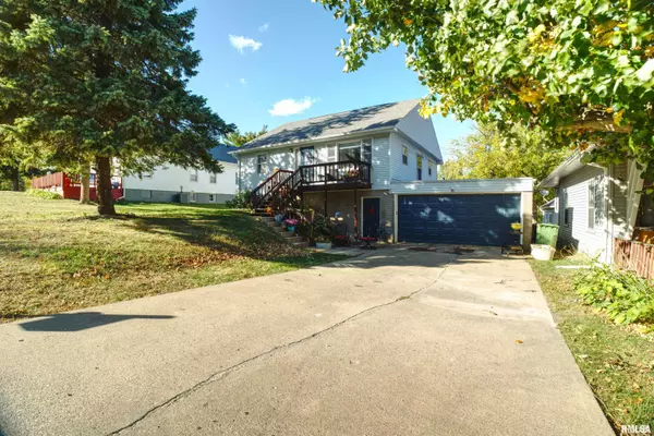 Clinton, IA 52732,872 5TH Avenue North