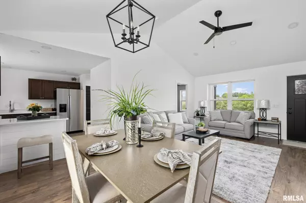 Carbon Cliff, IL 61239,813 WILLIAMS WAY