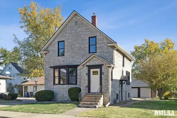 713 DOUGLAS CT, Clinton, IA 52732