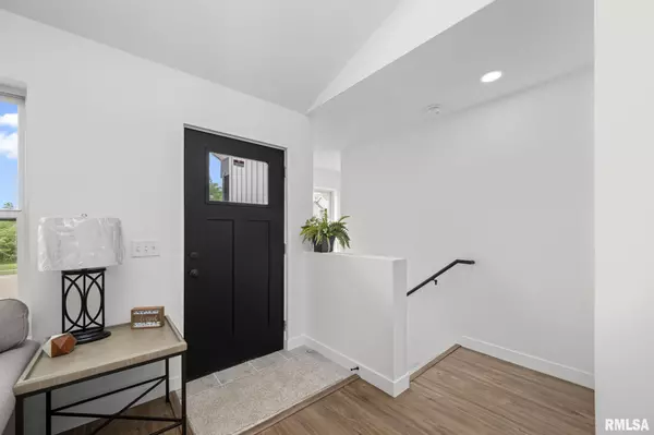 Carbon Cliff, IL 61239,813 WILLIAMS WAY