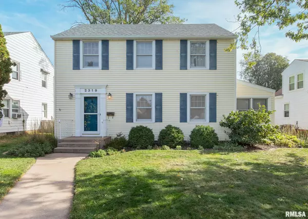 2319 LECLAIRE ST, Davenport, IA 52803-2601