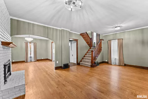 Moline, IL 61265,820 20TH AVE