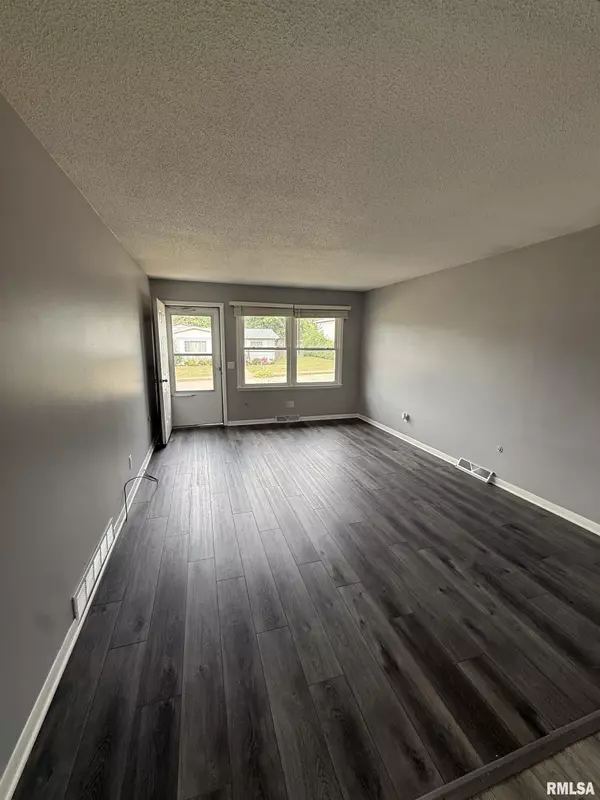 Davenport, IA 52806,2843 HIGH POINT DR