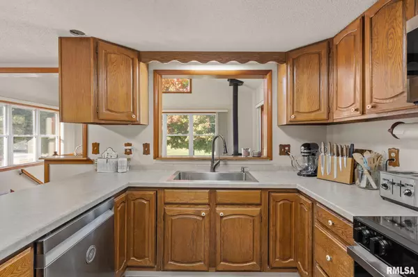 Clinton, IA 52732,1324 N 13TH AVE