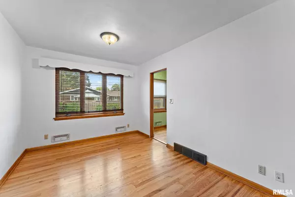 Rock Island, IL 61201-5456,2721 30TH AVE