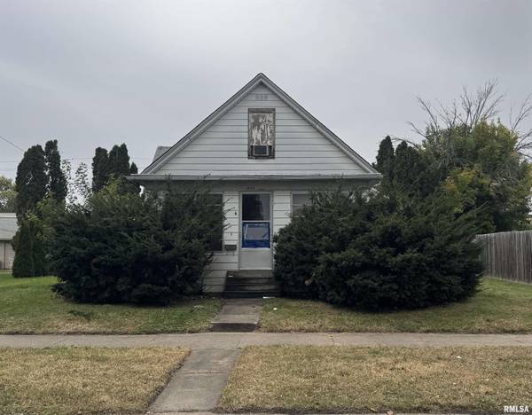 1534 39TH ST, Rock Island, IL 61201