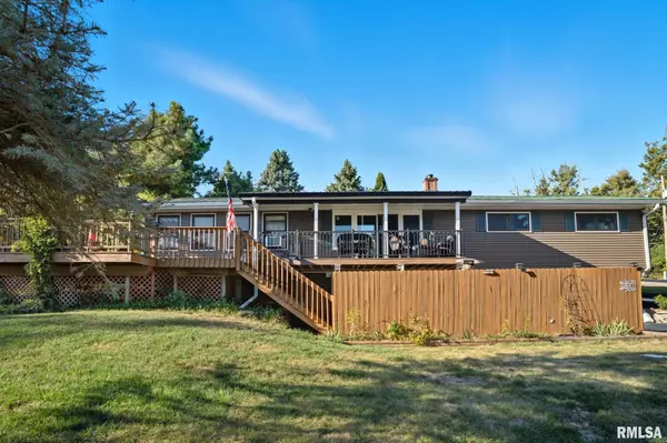 Bettendorf, IA 52722,6887 COLONIAL AVE