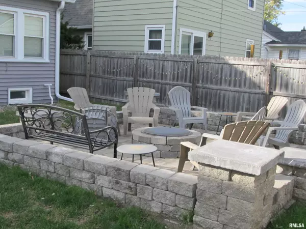 Rock Island, IL 61201,1517 40TH ST