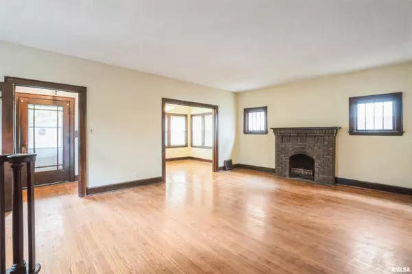 Clinton, IA 52732,742 7TH Avenue South