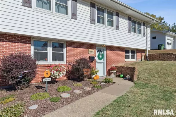 Clinton, IA 52732,1146 6TH Avenue North