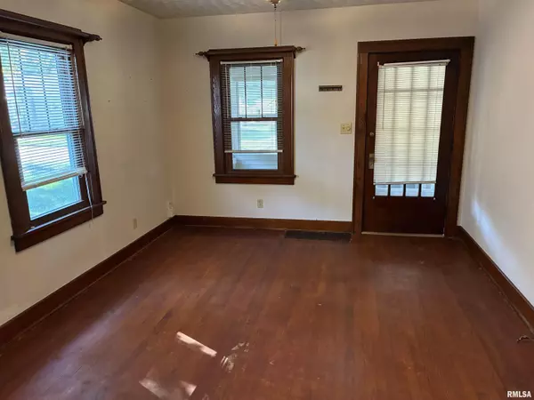 Moline, IL 61265,422 45TH ST