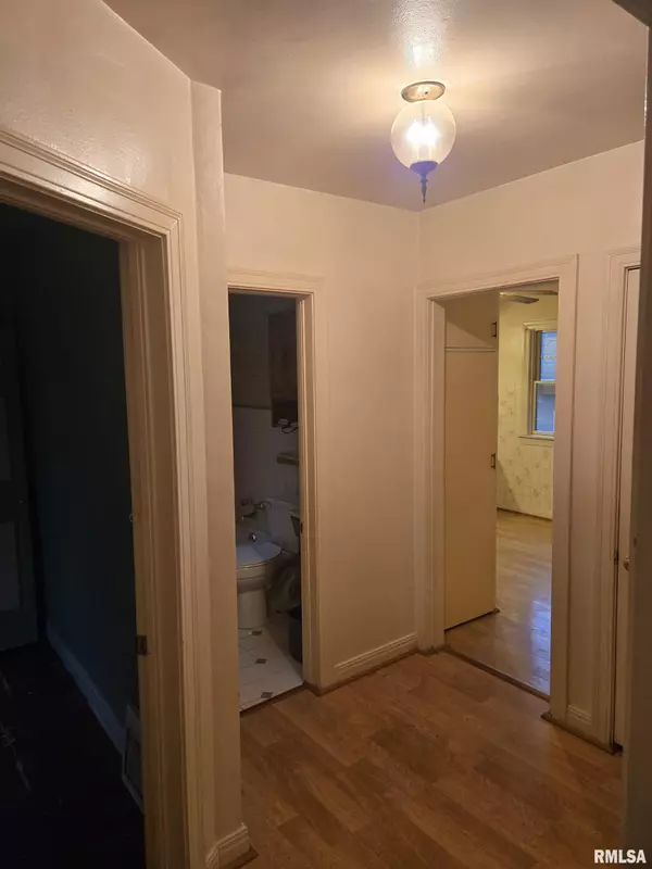 Moline, IL 61265,1705 31ST Street A