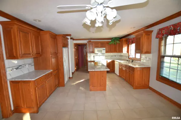 Blue Grass, IA 52726,3 CHESTNUT DR