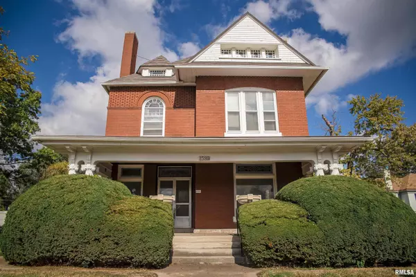 1535 BROADWAY ST, Quincy, IL 62301