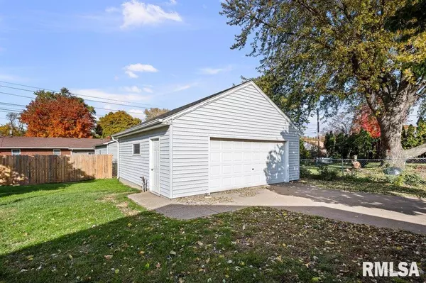 East Moline, IL 61244,1115 35TH Avenue Court
