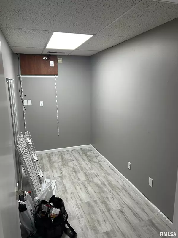 Davenport, IA 52807,960 53RD ST #1A & 1B