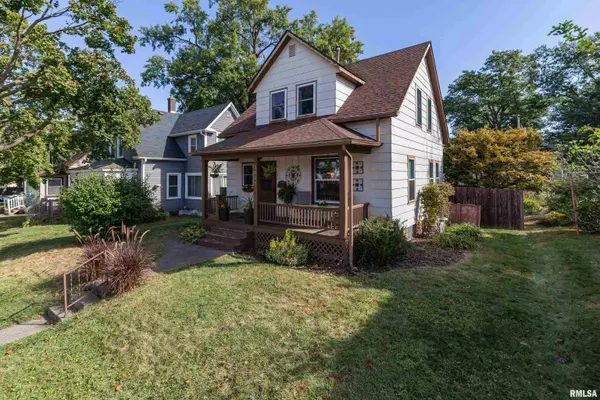 2821 LECLAIRE ST, Davenport, IA 52803