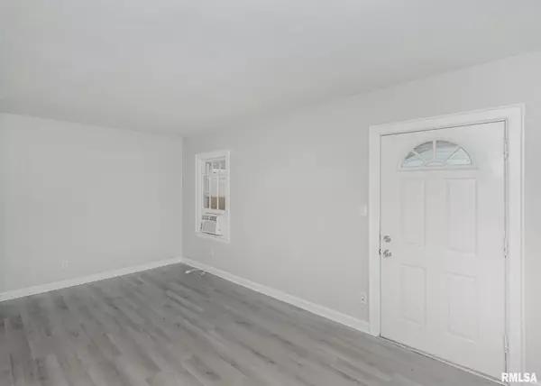 Rock Island, IL 61201-4255,955 24TH AVE