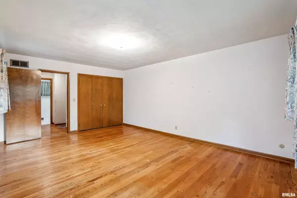 Rock Island, IL 61201,2417 47TH ST