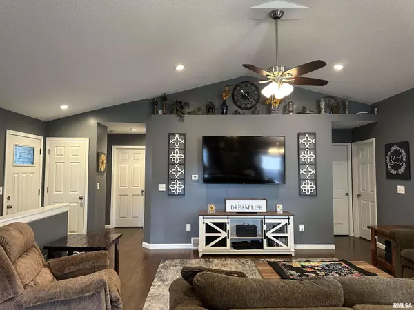 Camanche, IA 52730,1460 LAWRENCE AVE