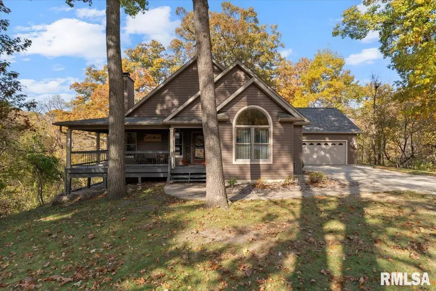 1850 Glenwood Heights, Coal Valley, IL 61240-9282