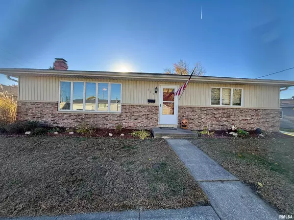 505 5TH AVE, Camanche, IA 52730