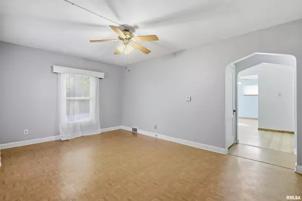 Davenport, IA 52804,2103 W HIGH ST