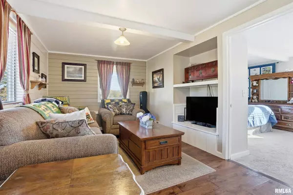 Columbus Junction, IA 52738,17297 Highway 92