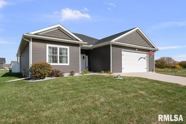 4620 W 11TH ST, Davenport, IA 52804