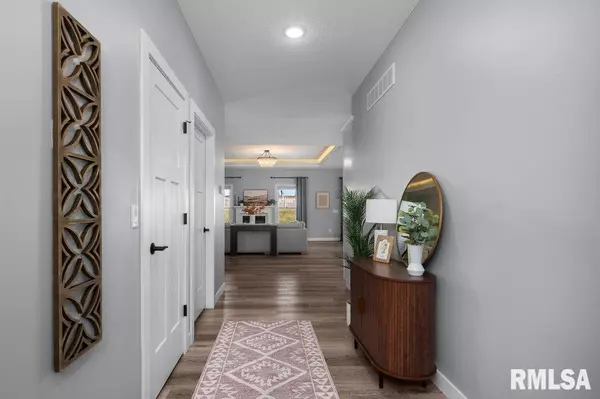 Bettendorf, IA 52722,3880 DECKARD DR