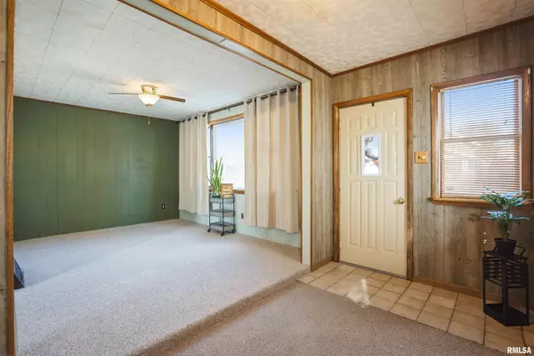 Clinton, IA 52732,837 14TH Avenue South