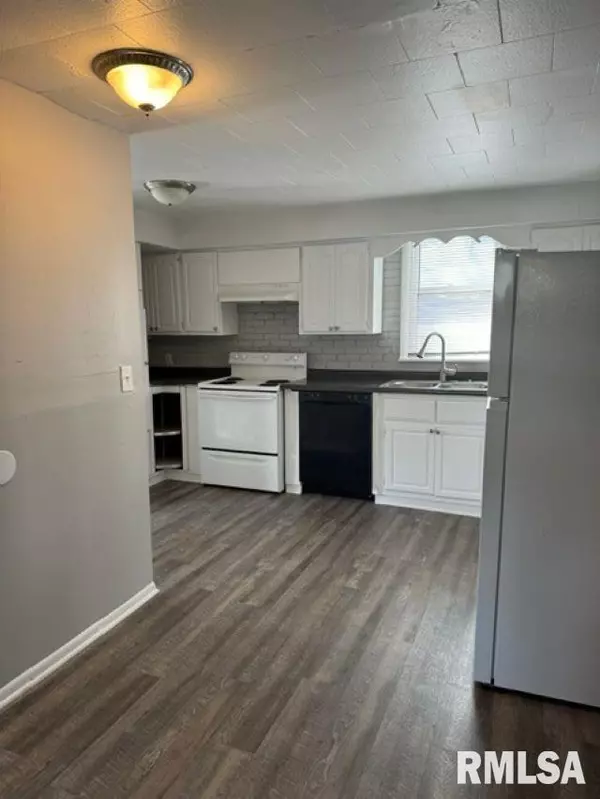 Milan, IL 61264,604 W 2ND AVE