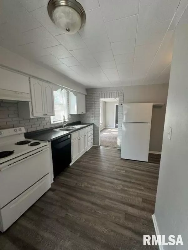 Milan, IL 61264,604 W 2ND AVE