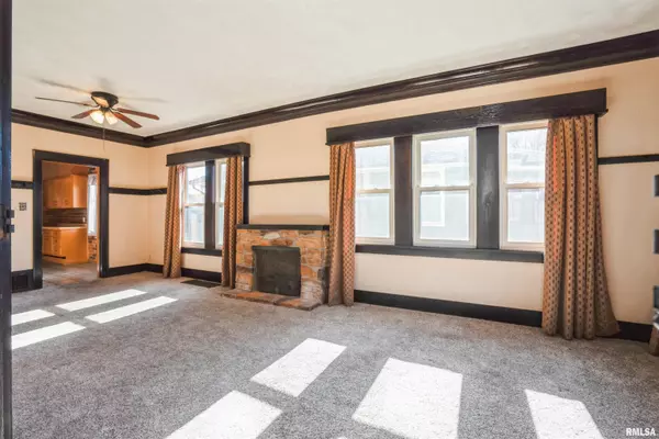 Silvis, IL 61282,305 8TH ST