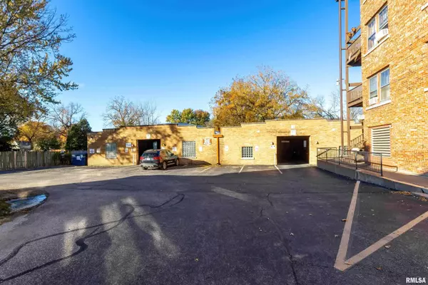 Rock Island, IL 61201,1628 18TH AVE #10