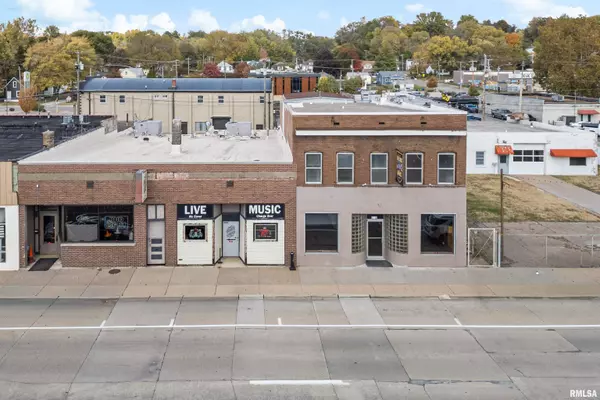 1720 STATE ST, Bettendorf, IA 52722