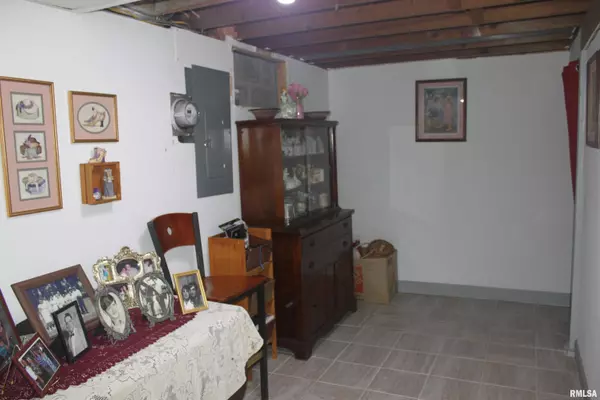 Davenport, IA 52804,1119 N THORNWOOD AVE