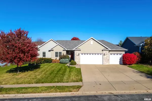 3482 Valleywynds DR, Bettendorf, IA 52722