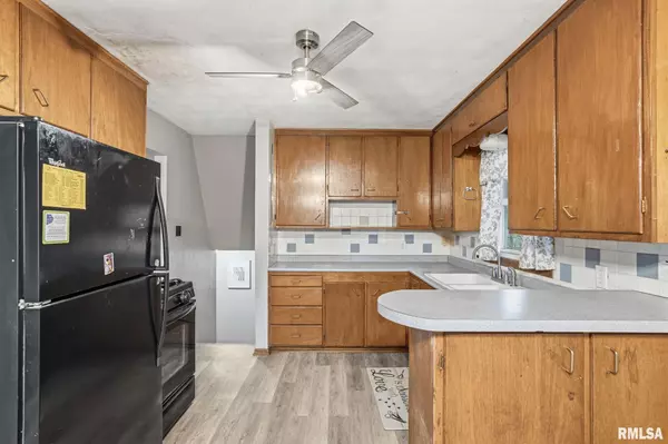 Buffalo, IA 52728,516 4TH ST