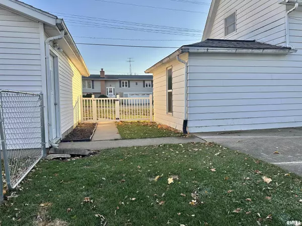 Preston, IA 52069,142 S STEPHENS ST