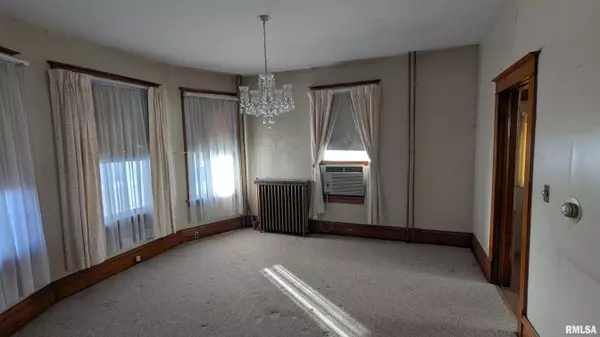 Moline, IL 61265,2013 16TH ST