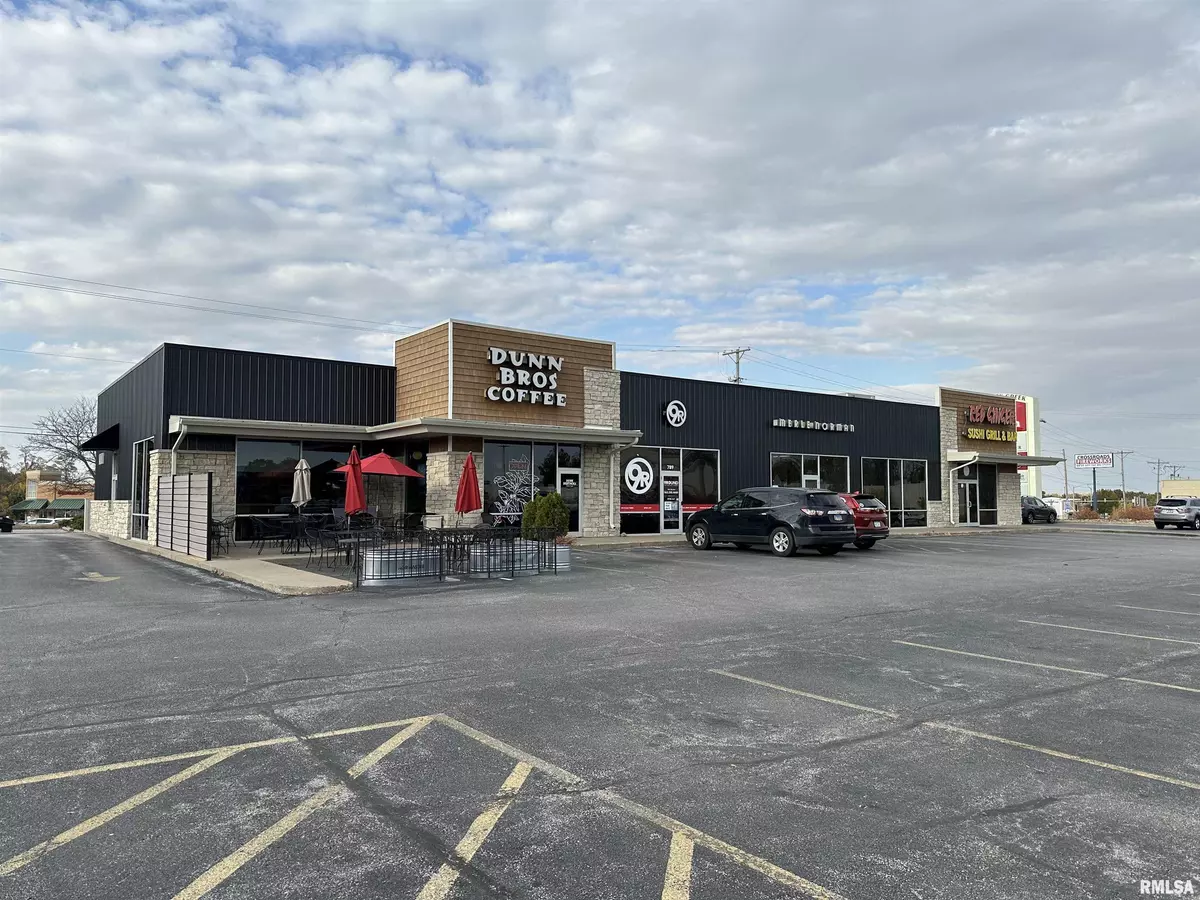 Bettendorf, IA 52722,787 MIDDLE RD