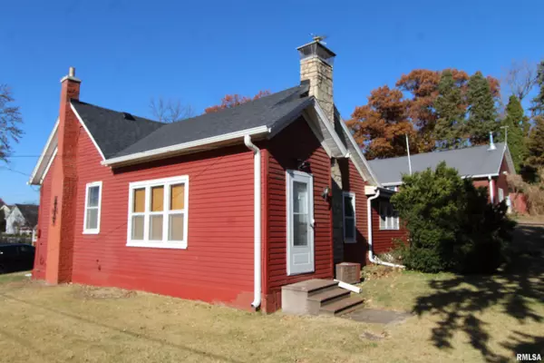 1316 FLORENCE AVE, Clinton, IA 52732