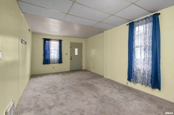 Silvis, IL 61282,158 5TH ST