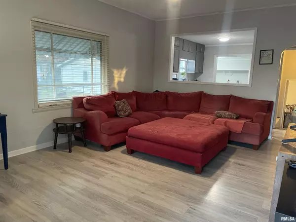 Marion, IL 62959,1202 E Parham ST