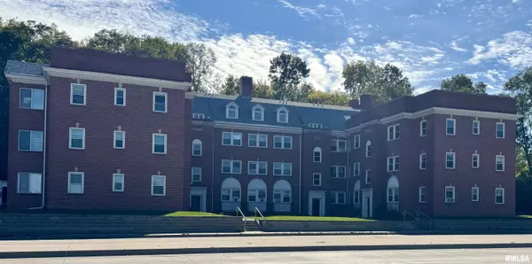 2028 7TH AVE #D1, Moline, IL 61265