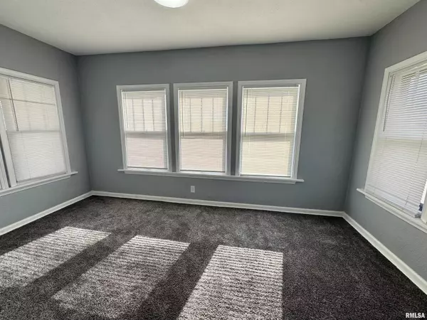 Rock Island, IL 61201,1215 18TH AVE