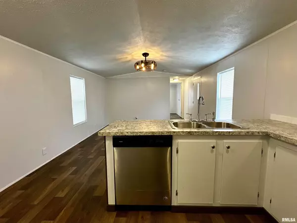 Eldorado, IL 62930,806 & 808 BOYD ST