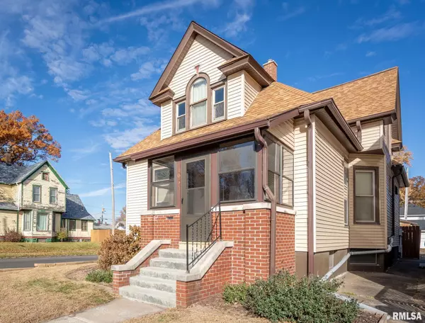 Davenport, IA 52804,1034 W 14TH ST