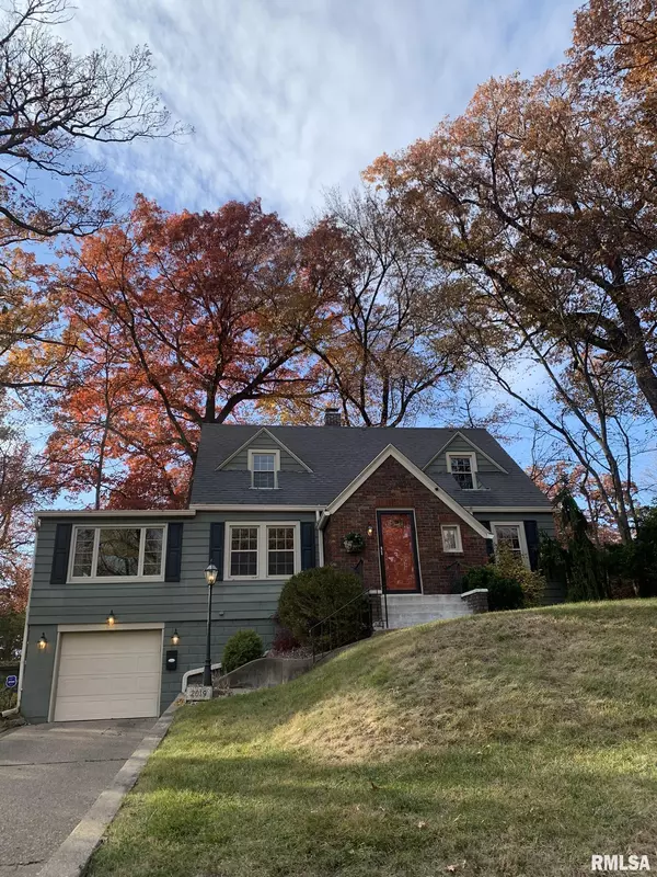 2019 11TH Street Place, East Moline, IL 61244